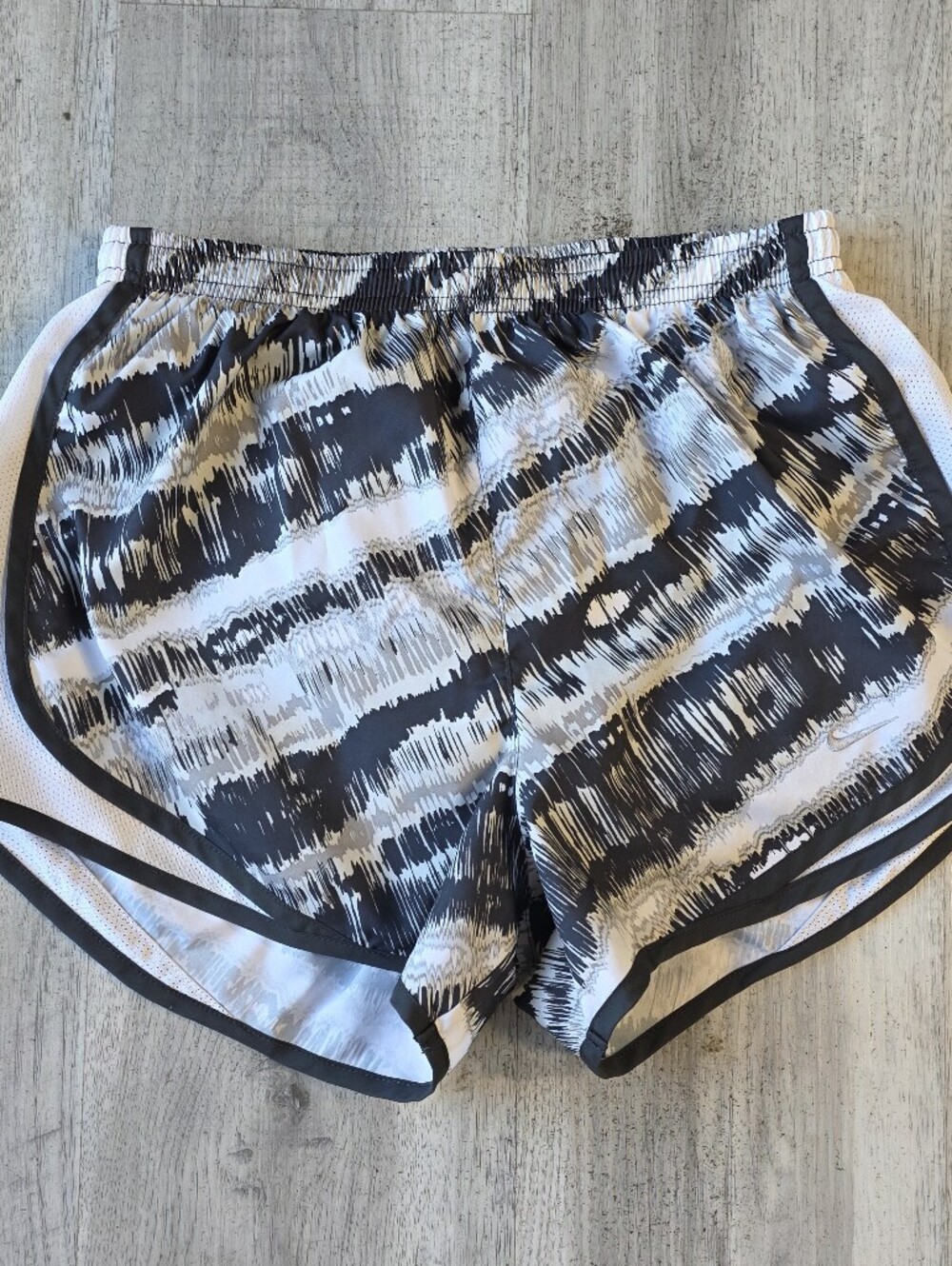 Nike Dri-FIT Tempo Digital Camo Running Shorts Small